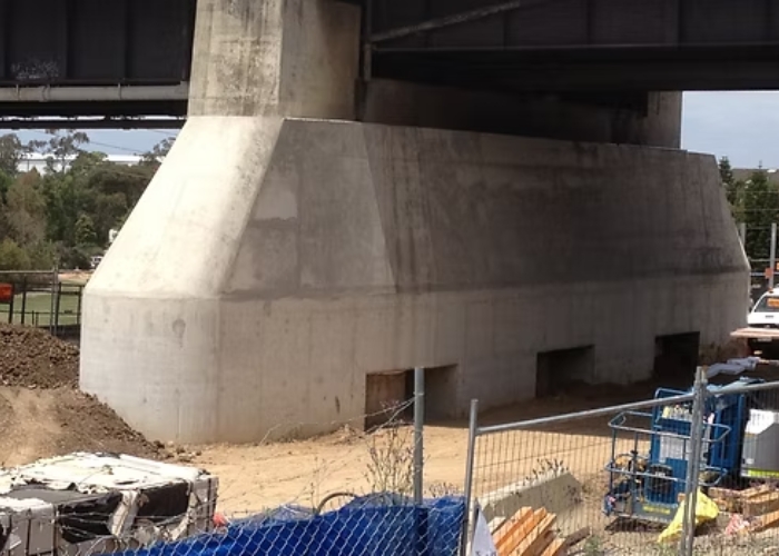 Simplifying Concrete Bridge Constructions by Bespoke Formwork
