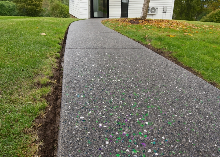 Schneppa Glass™ and PolyGlow™ Add Day-Night Visual Appeal to Custom Pathway