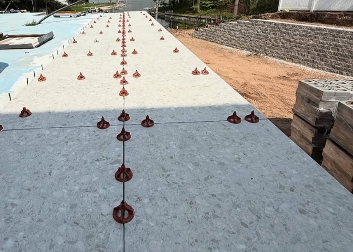 Lightweight Adhesive for Large Format Tiles by Laticrete