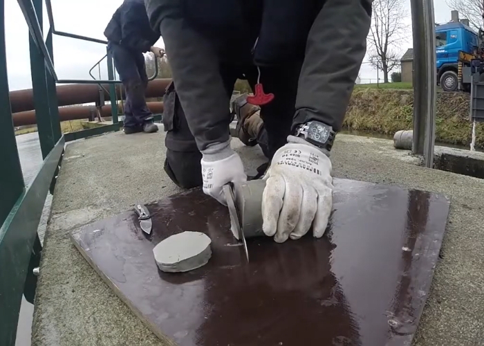 Sealant for Wet and Dry Surfaces by Neoferma