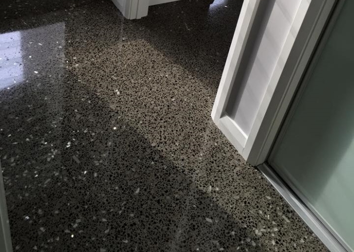 Flooring with Crushed Mirror Glass by Schneppa Glass