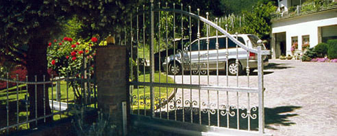 automatic sliding gate