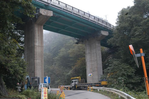 japanese bridge support beam waterproofing