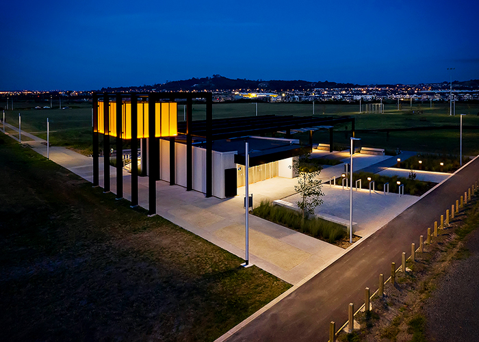 Public Space & Walkway Luminaires for Barry Curtis Park by WE-EF