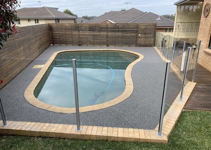 Puddle-free Pool Surround Paving by StoneSet