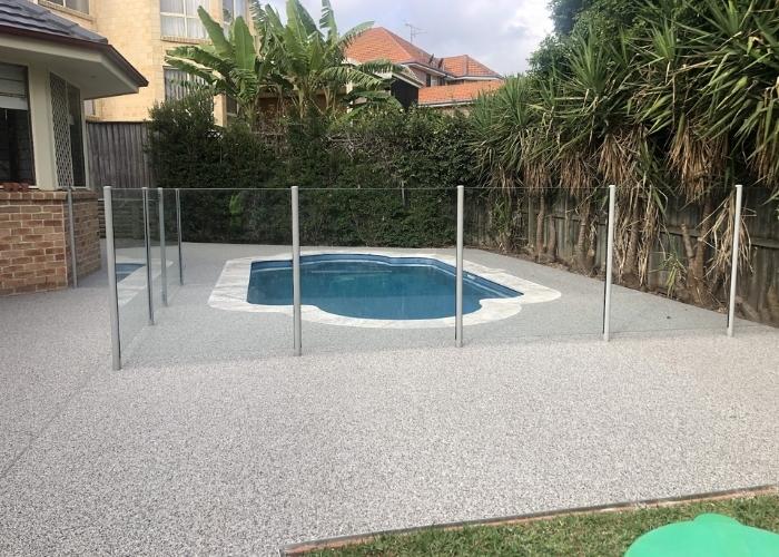 Puddle-free Pool Surround Paving by StoneSet