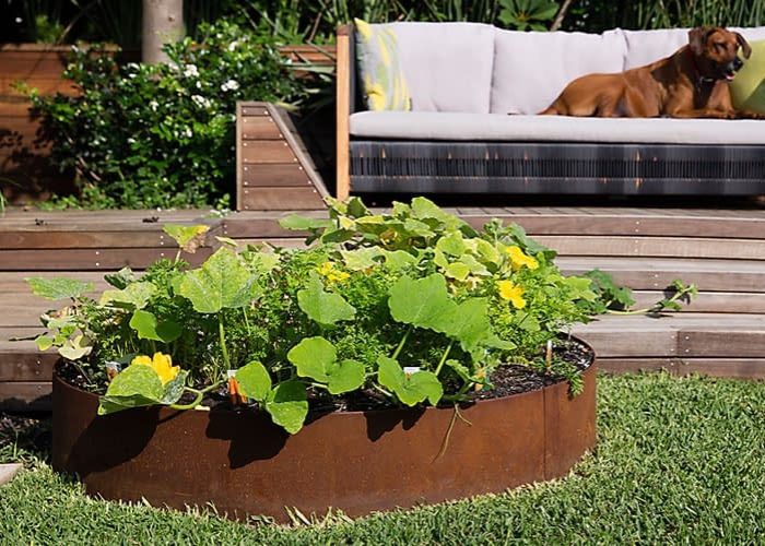 Round Garden Edging for Landscaping by FormBoss