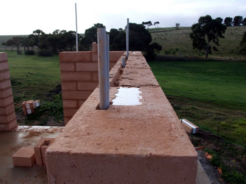 house construction wit hinsulated bricks