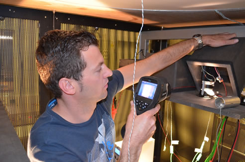 monitoring light temperature with flir camera