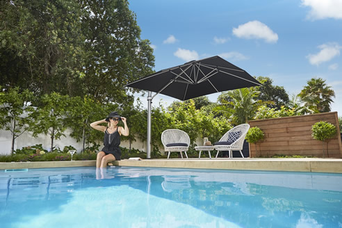 rotatable pool umbrella