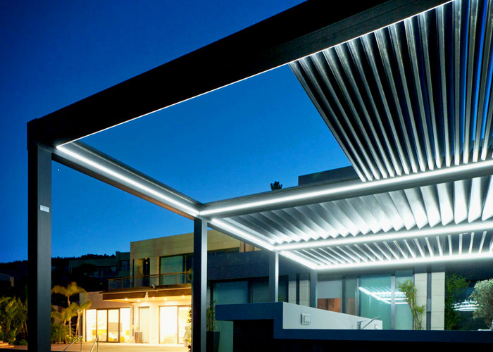 Retractable & Tilting Louvre Roofs from Designer Shade Solutions