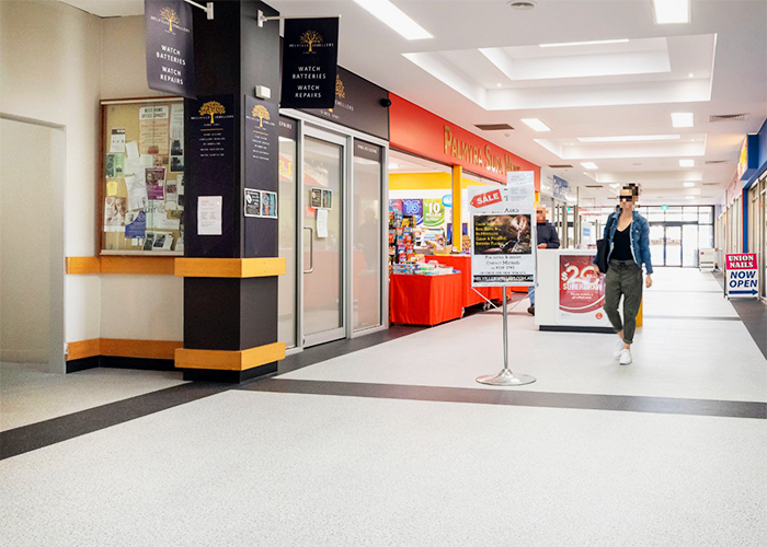 Adhesive-free Shopping Centre Flooring from Altro