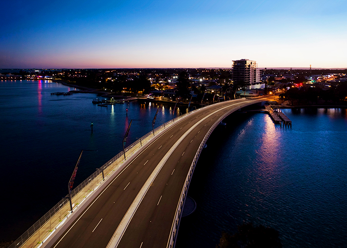 Award-winning Lighting Design for Mandurah Bridge by WE-EF