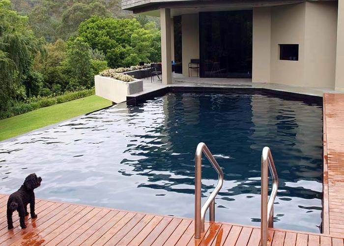 Swimming Pools Painted Black with Hitchins Technologies