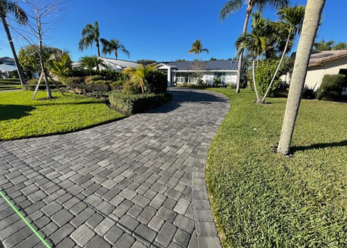 Paver Enhancing Sealer for Driveways by Stain-Proof