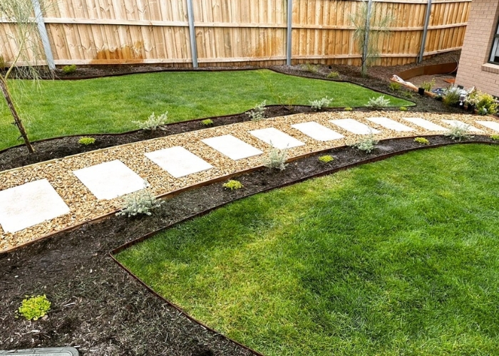 Steel Garden Edging for Pathway Definition by FormBoss