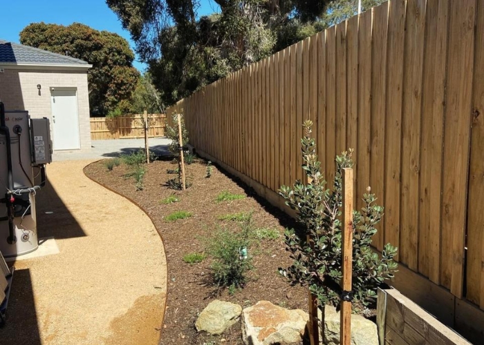 Steel Garden Edging for Pathway Definition by FormBoss