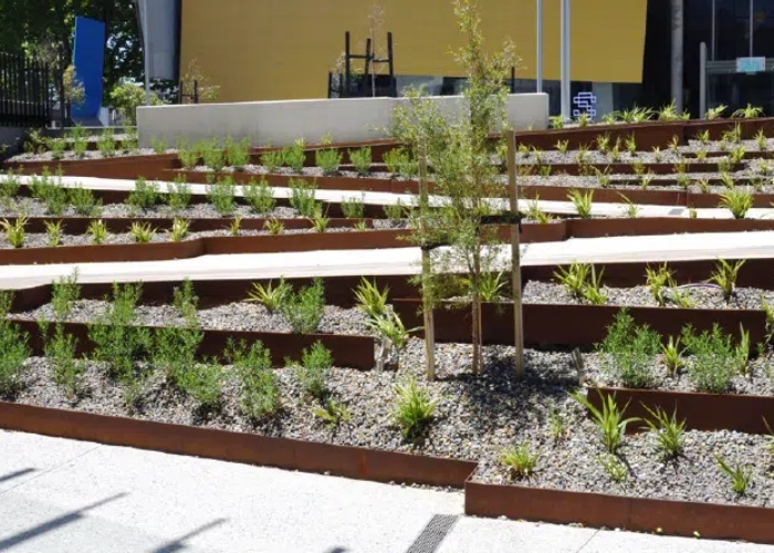 Metal Garden Edging Applications by FormBoss