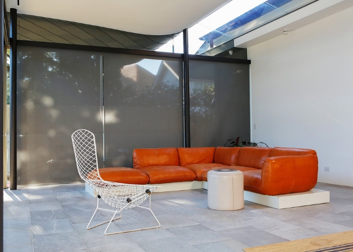 Roller Blinds with Sunscreen Fabric by Solis