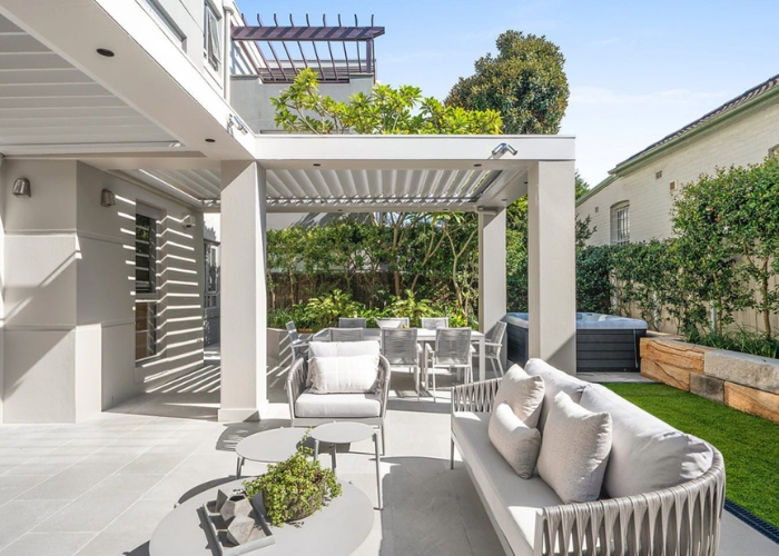 Custom Patio Shading Solution by Vergola