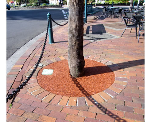 tree surround with permeable aggregate