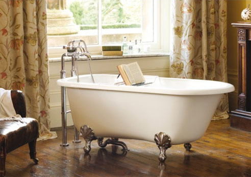 clawfoot bath