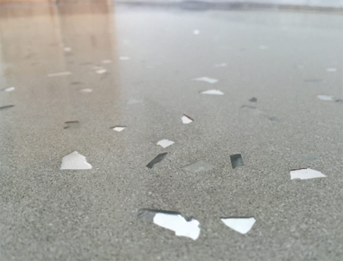 clear mirror glass in polished concrete