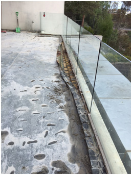 The balcony and the failure of its waterproofing membrane