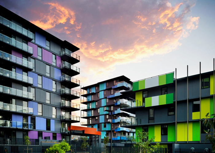 Semi-Frameless Balustrade for Parklands from Axiom Group