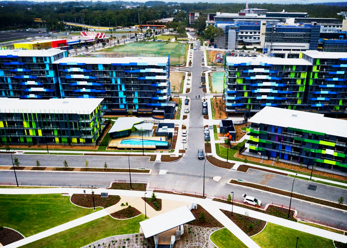 Semi-Frameless Balustrade for Parklands from Axiom Group