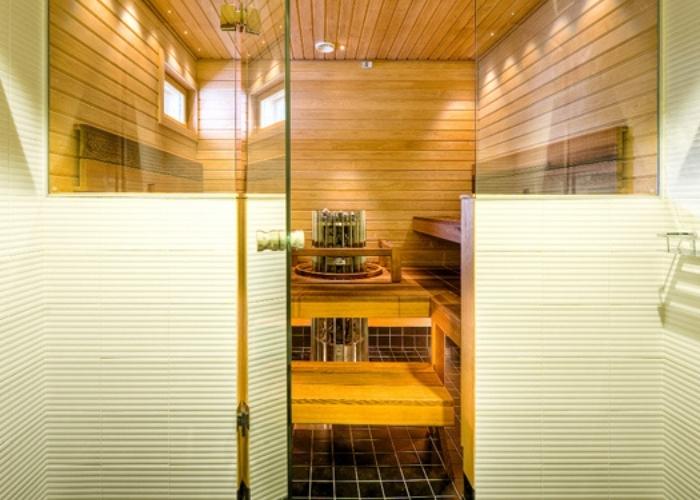 Custom Built Steam Showers for Residential Use by Sauna HQ