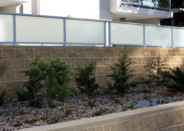 Textured Splitface Blocks for Landscaping by Simons Seconds