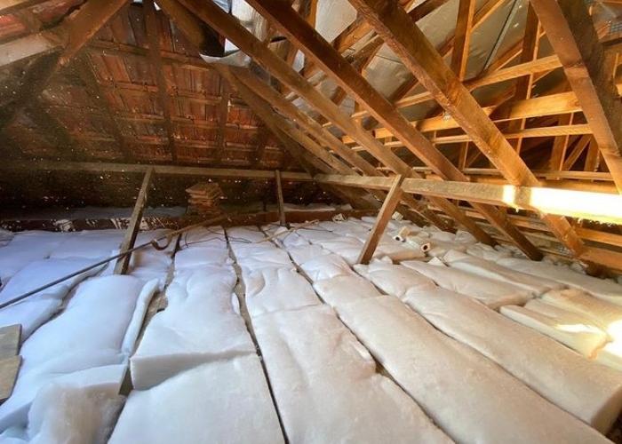 Polyester Bulk Insulation Ceiling Installation by Solartex