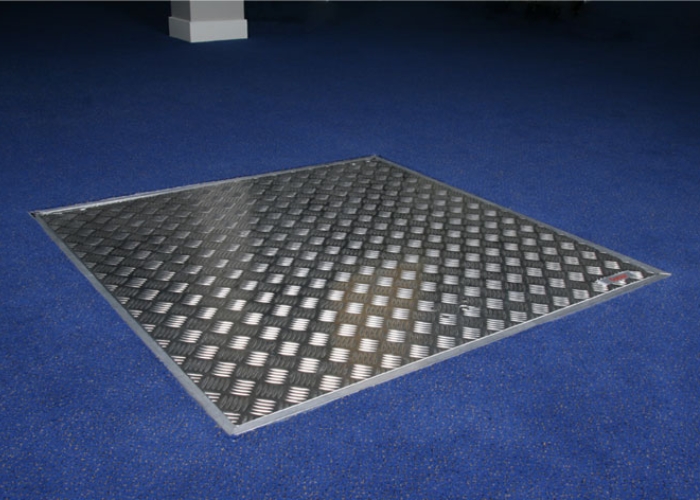 Detachable Floor Door for Service Access by Gorter Hatches