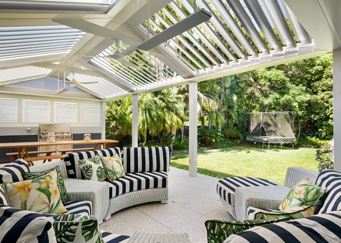 Louvre Roof with Smartphone Control by Vergola