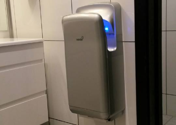 Hand Dryer with Drainage Tank by Verde Solutions
