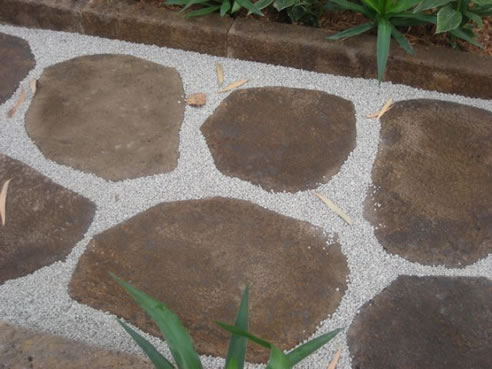 landscaping edging and stones