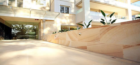 sandstone retaining wall