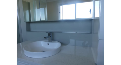 acrylic bathroom splashback