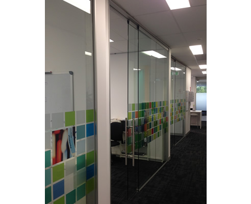 glass office partitioning