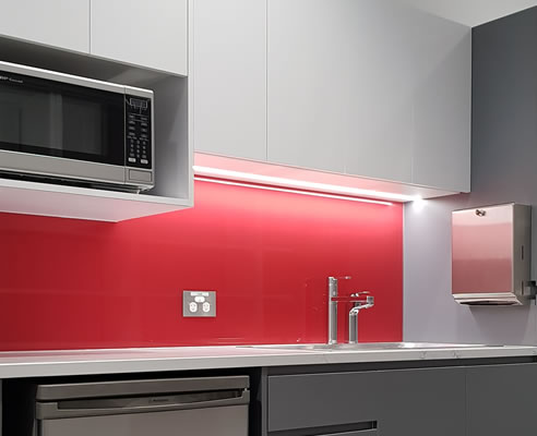 red acrylic kitchen splashback