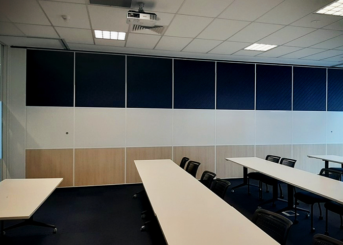 Operable Walls for Phillips Head Office Sydney from Bildspec