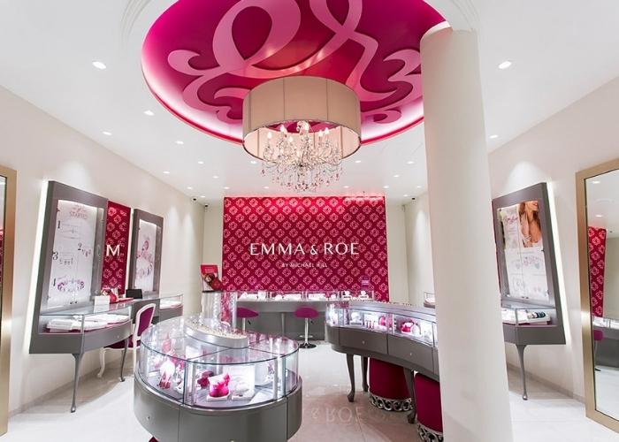 Curved Display Cases for Jewellery Stores by Bent & Curved Glass