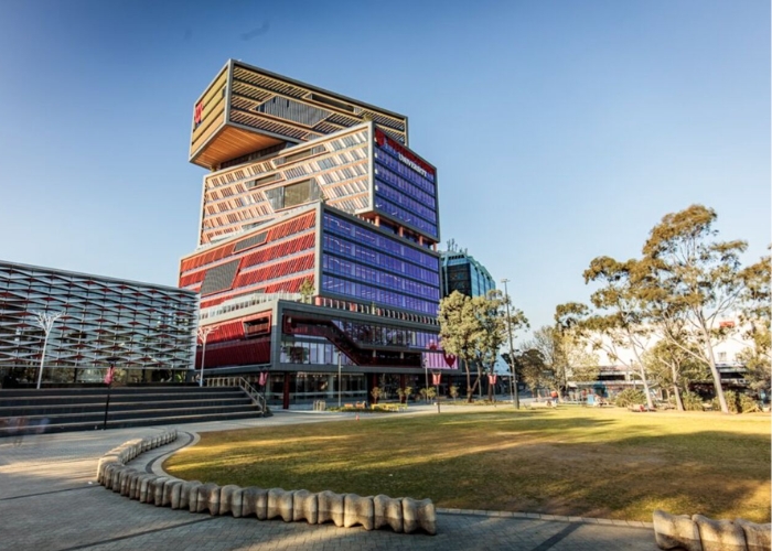 Motorised Roller Blinds for Auditoriums by Solis
