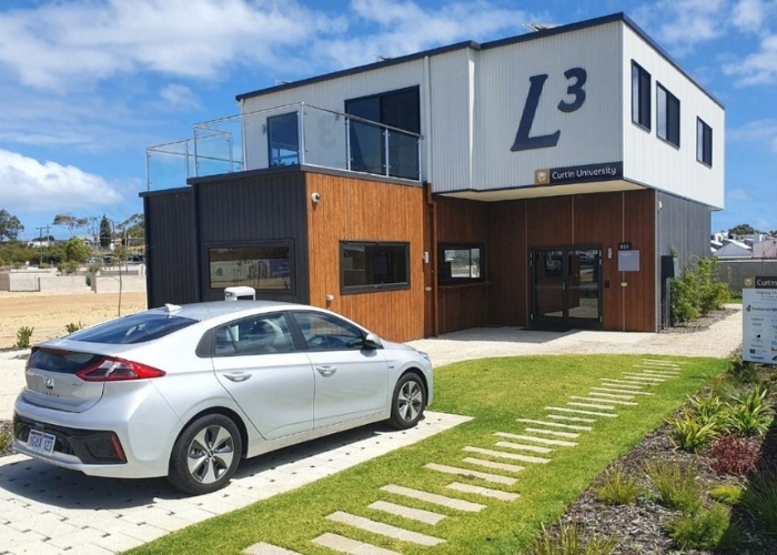 Motorised Solar Control for Curtin University's Legacy Living Lab by Verosol