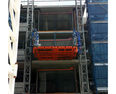 moveable crane loading deck on multi-storey construction