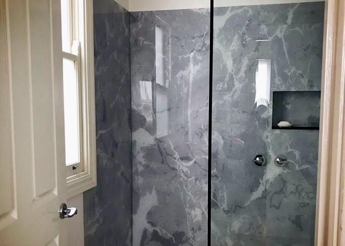 Floor to Ceiling Shower Walls from Innovative Splashbacks