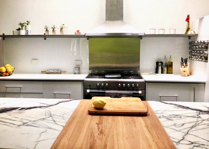 Beautiful White Kitchen Splashbacks by Innovative Splashbacks