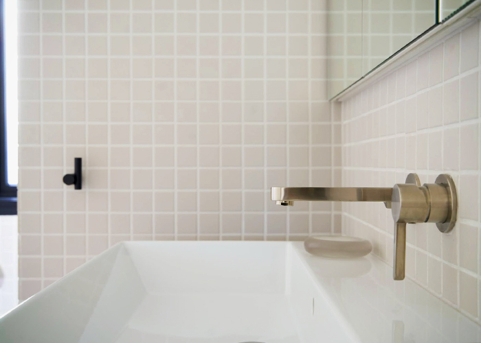 Tiling of Heritage Bathrooms Featuring LATICRETE