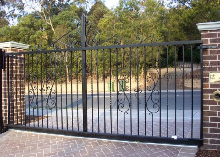 Vehicle Controlled Gates and Single Wrought Iron Gates from Budget Wrought Iron